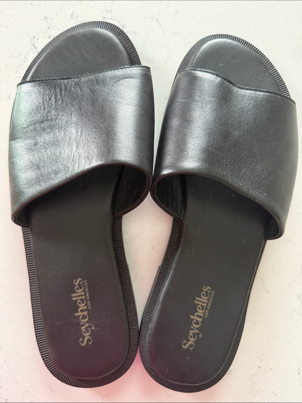 Seychelles Black Leather Slide Sandals Women 9 soft like new simple slip on